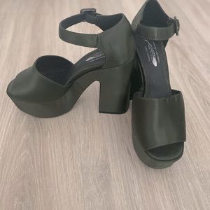 Jefferey Campbell Free People Satin green 9.5